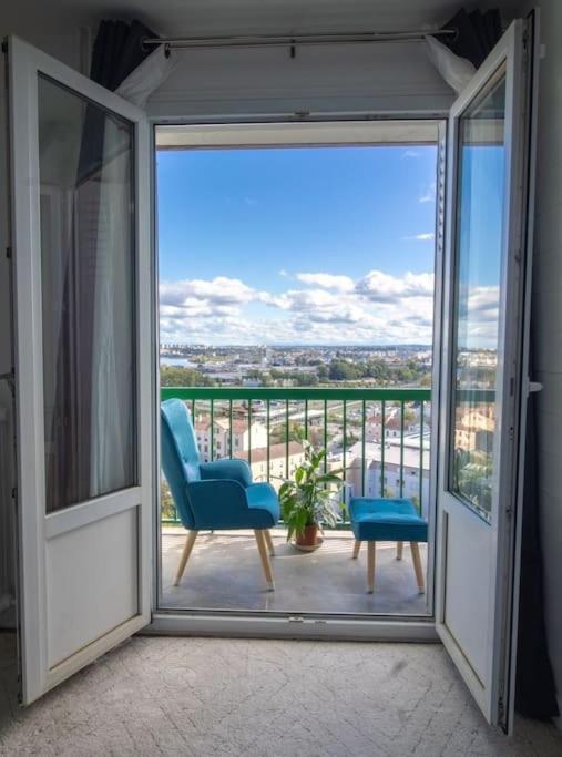 אולה Renovated 2-Bed Apartment 2 Min From Lyon מראה חיצוני תמונה